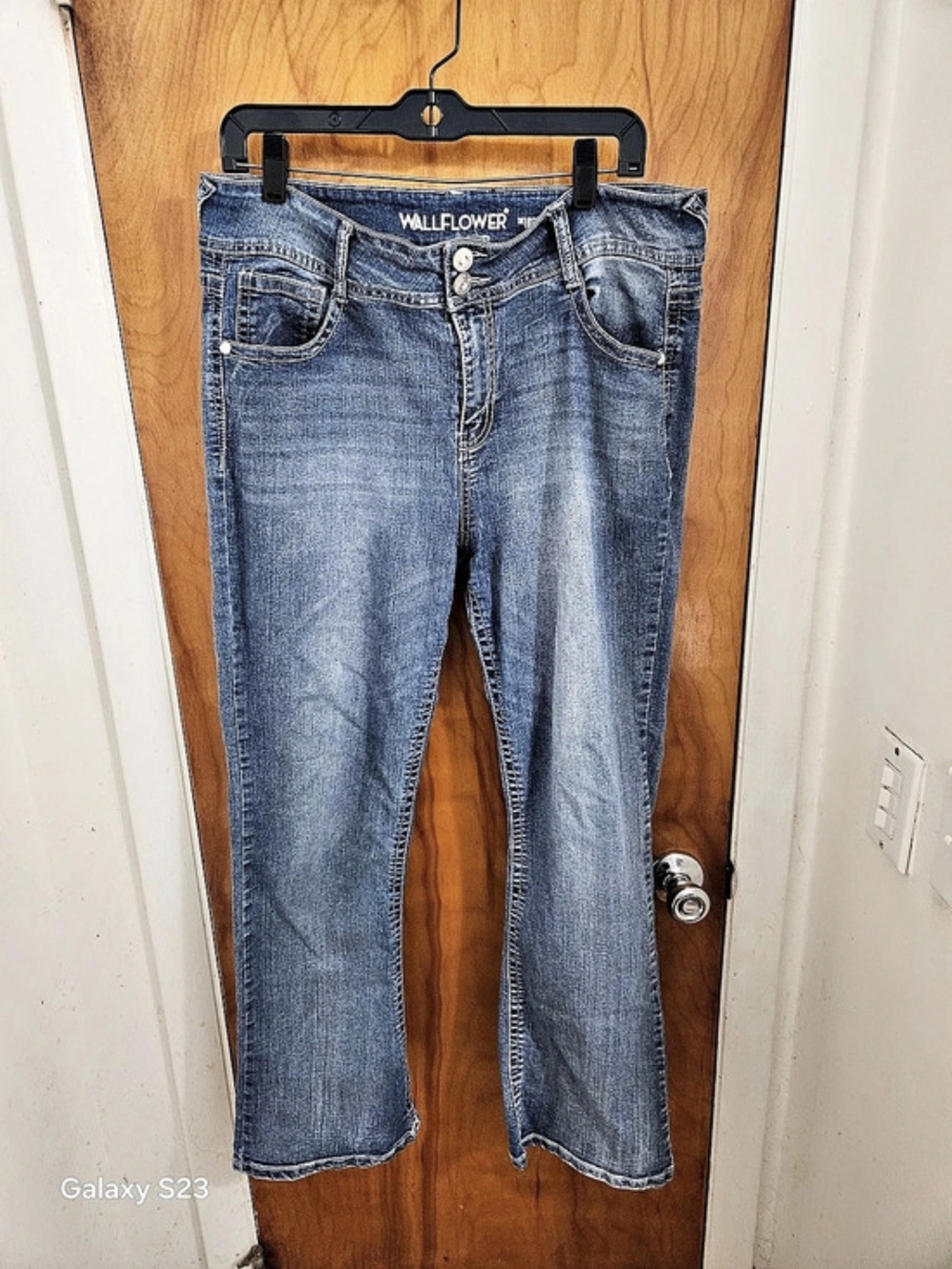 WallFlower InstaStretch Luscious Curvy Mid-Rise Bling Bootcut Jeans Bling